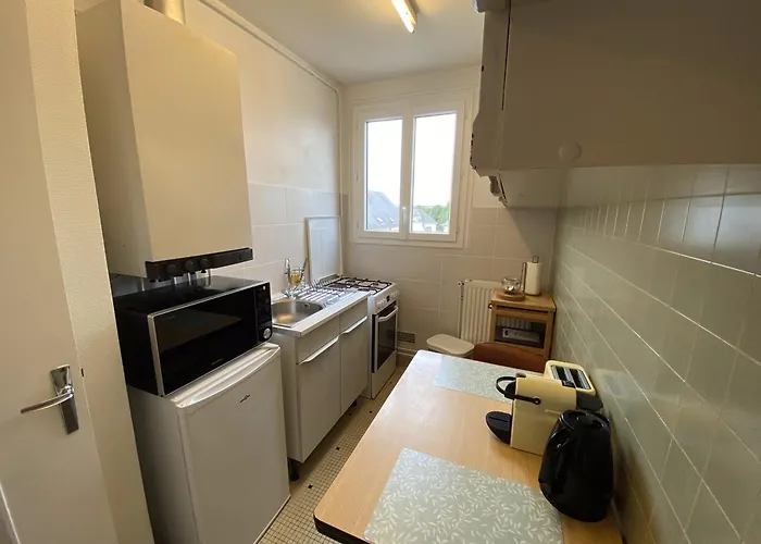 Grand Calme Avec Balcon & Parking Gratuit * Тур