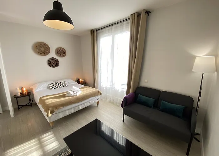 Grand Calme Avec Balcon & Parking Gratuit